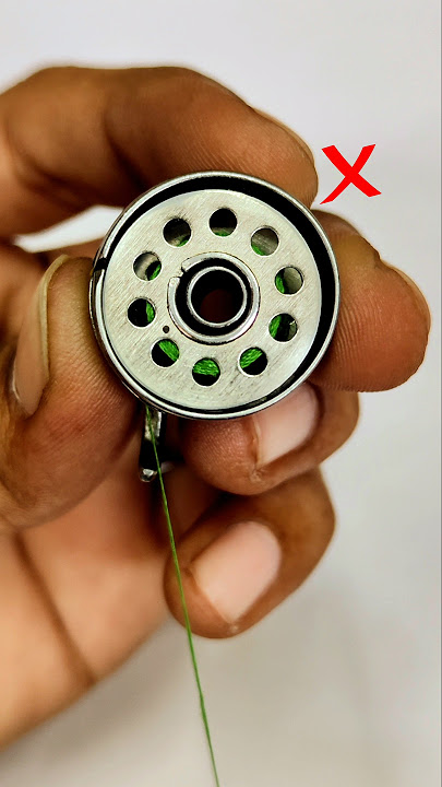 How to Thread the Bobbin properly #shorts #tips #threads