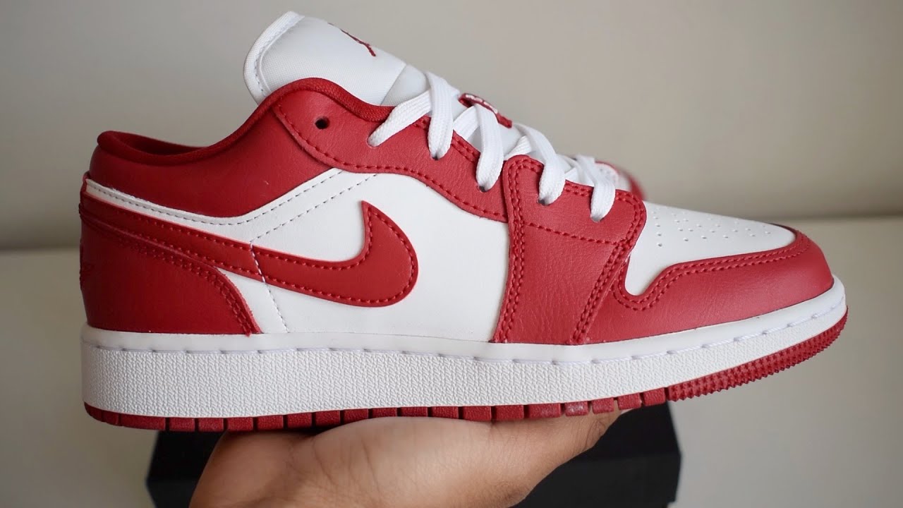 red and white jordan 1 junior