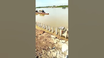 Đóng coc bê tông làm Kè, cầu Cảng. Mr Đông. Đt: 0912553396