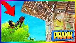 CE BAMBI RÉALISE L'IMPOSSIBLE EN BATTLE ROYALE !!!...
