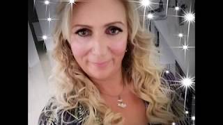 Solist Seda Aker Gönlümden Aşk Deri̇yorsan