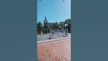 Thumbnail of Banda Disney tocando hakuna matata #banda #disney #disneyland #tutiselviajedemivida #disneyparks