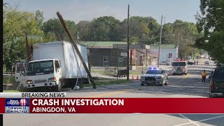 Truck deputy car crash closes Abingdon Road