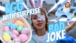 egg with surprise 🥚 bad joke 👎🏼