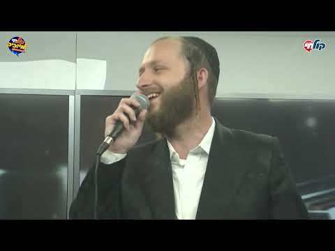 מחרוזת פורים תוססת עם יואלי דוידוביץ' ומוישי מנדלסון | מוצ"ש חי עם מנחם טוקר