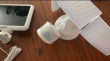 Hart 2500 lumen solar powered motion sensor security light