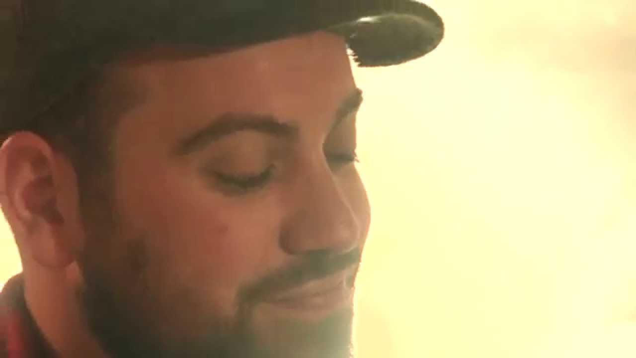 Lyle Divinsky - Rich (NYCROPHONE's Acoustic Gold Sessions)