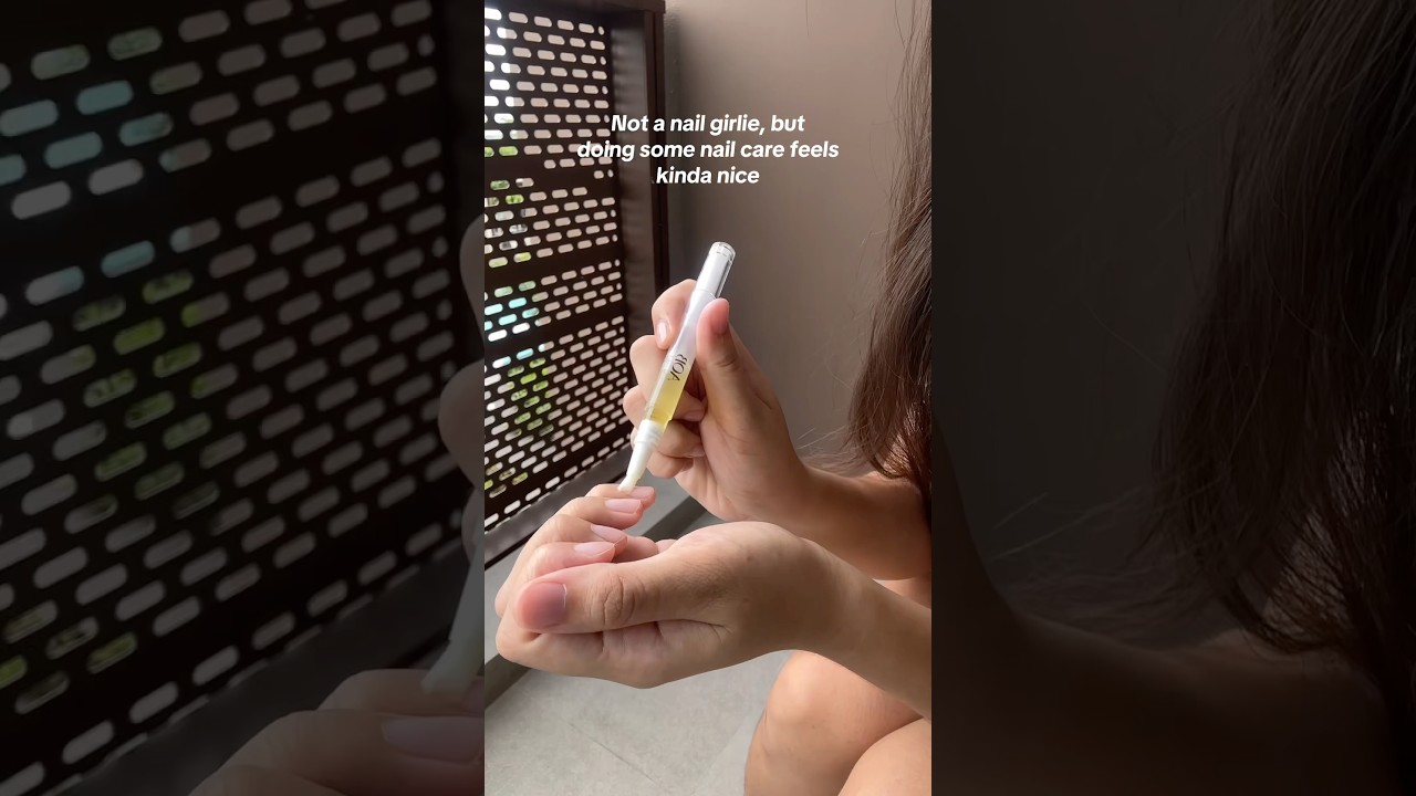 My new favourite: Homemade Natural Nail Serum - keeps your nails smooth and healthy