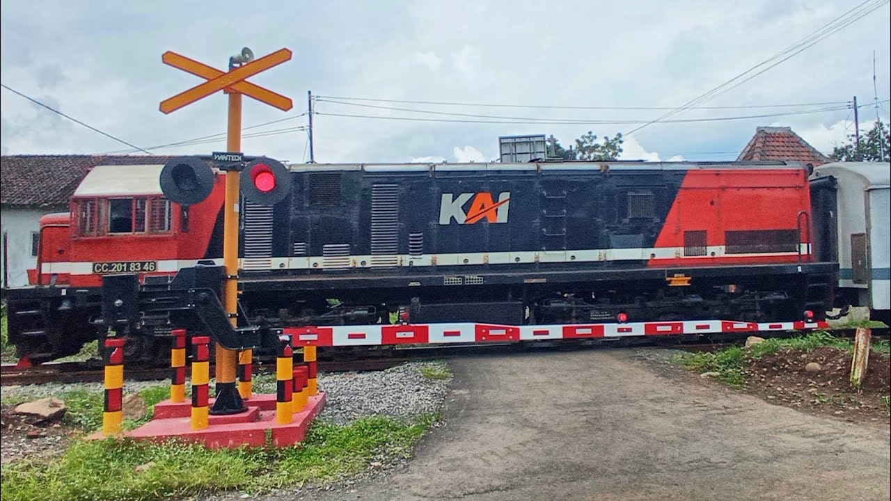 Perlintasan KA Baru Patemon, Kabupaten Jember, Jawa Timur