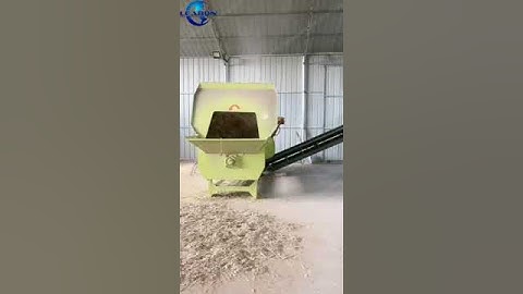 Fixed horizontal TMR feed mixer with conveyor