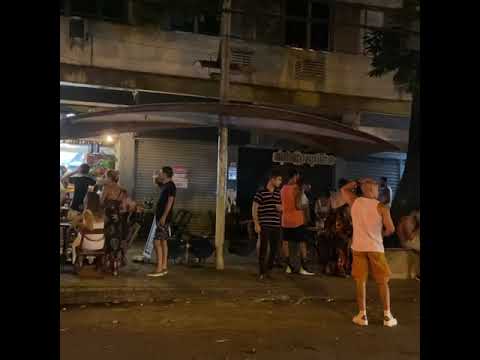 Aglomeração em bares da Rua Dias Ferreira, no Rio