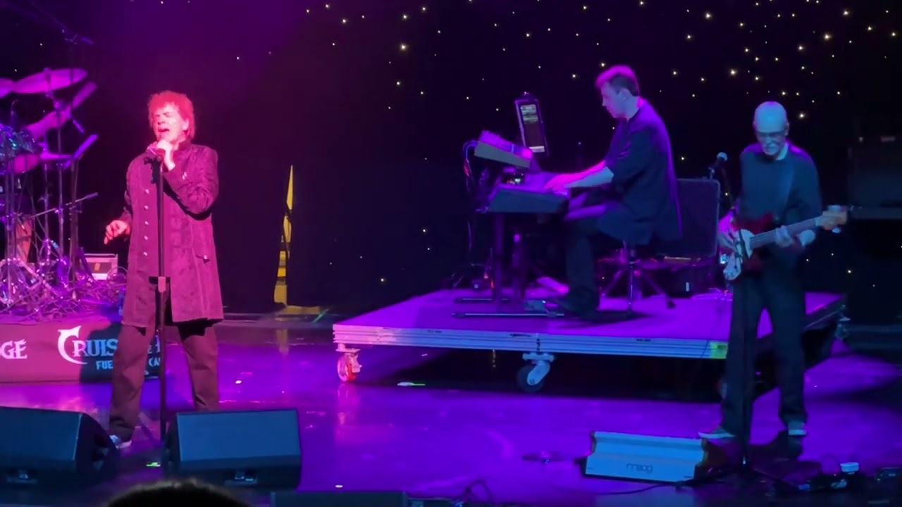 Cruise to the Edge 2025 ..I Q , CLOSER