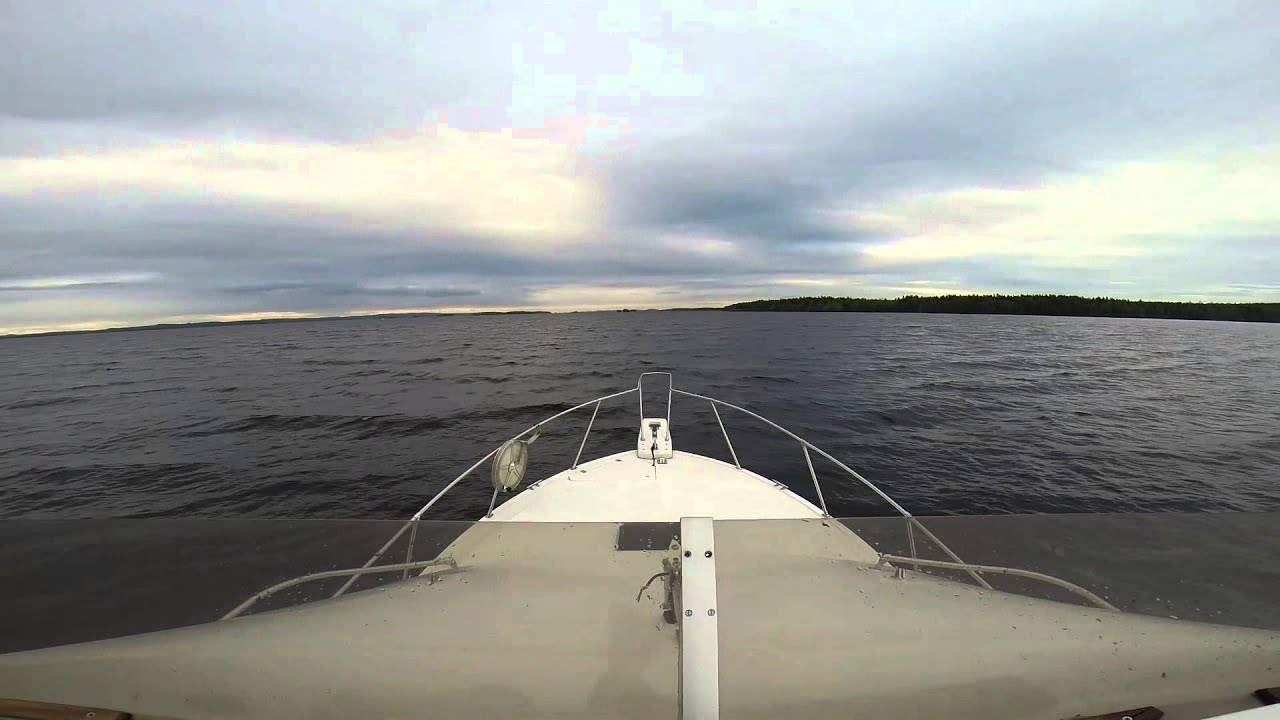 Bayliner 2858 in lake Päijänne Finland