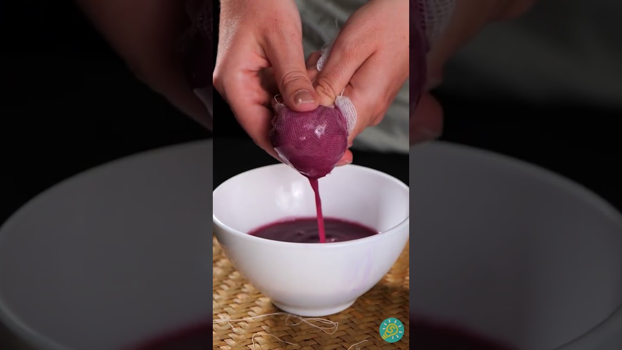 Mengubah Kepompong Ulat Sutra Menjadi Lipstik?! 🐛💄