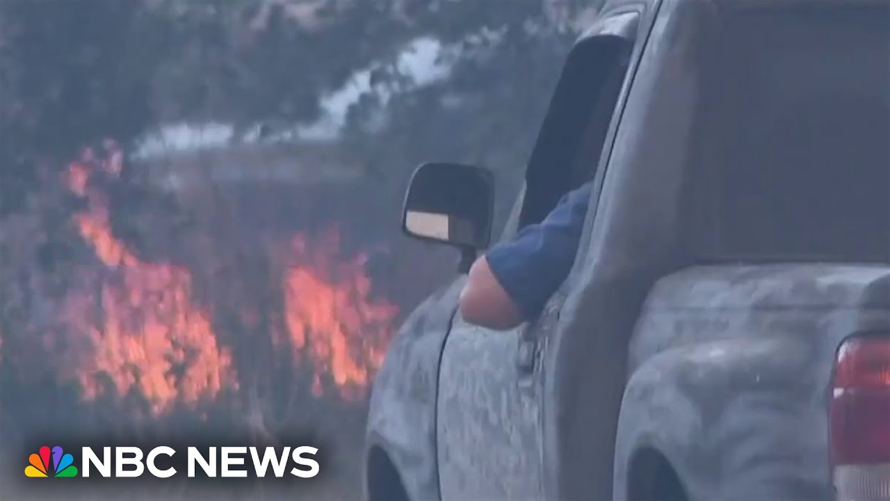Evacuations underway as crews battle multiple wildfires in Georgia, Florida Evacuations underway as crews battle multiple wildfires in Georgia, Florida