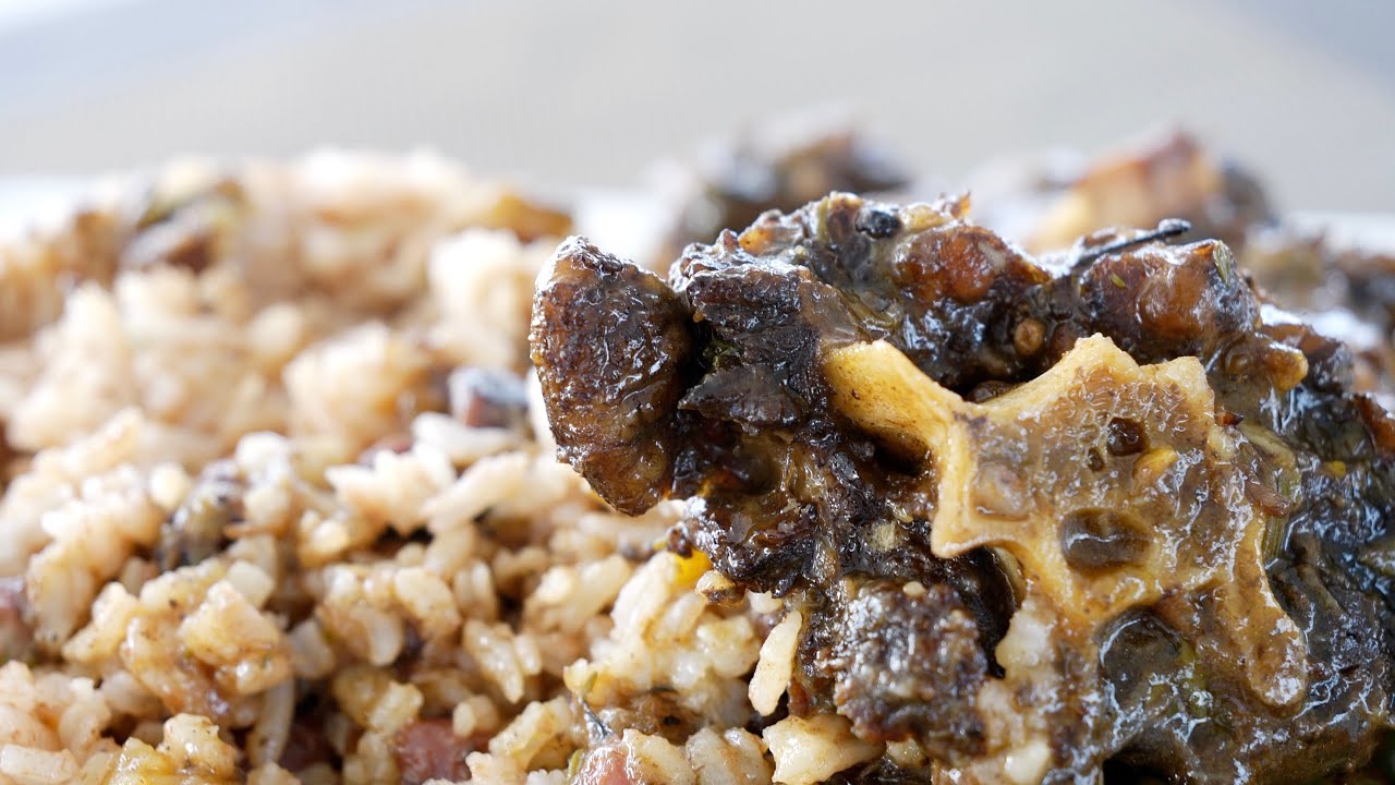 Jamaica Oxtail With Rice  Peas [Pier One On The Waterfront]