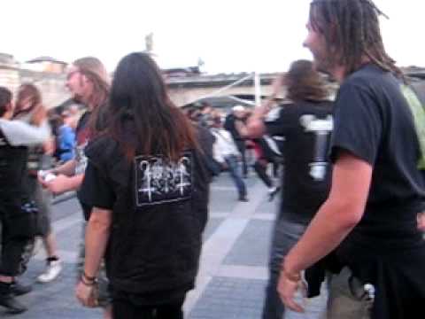 Hellfest cause moshpit in paris 2010