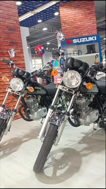 SUZUKI GN 125F BLACK CLASSIC 2025