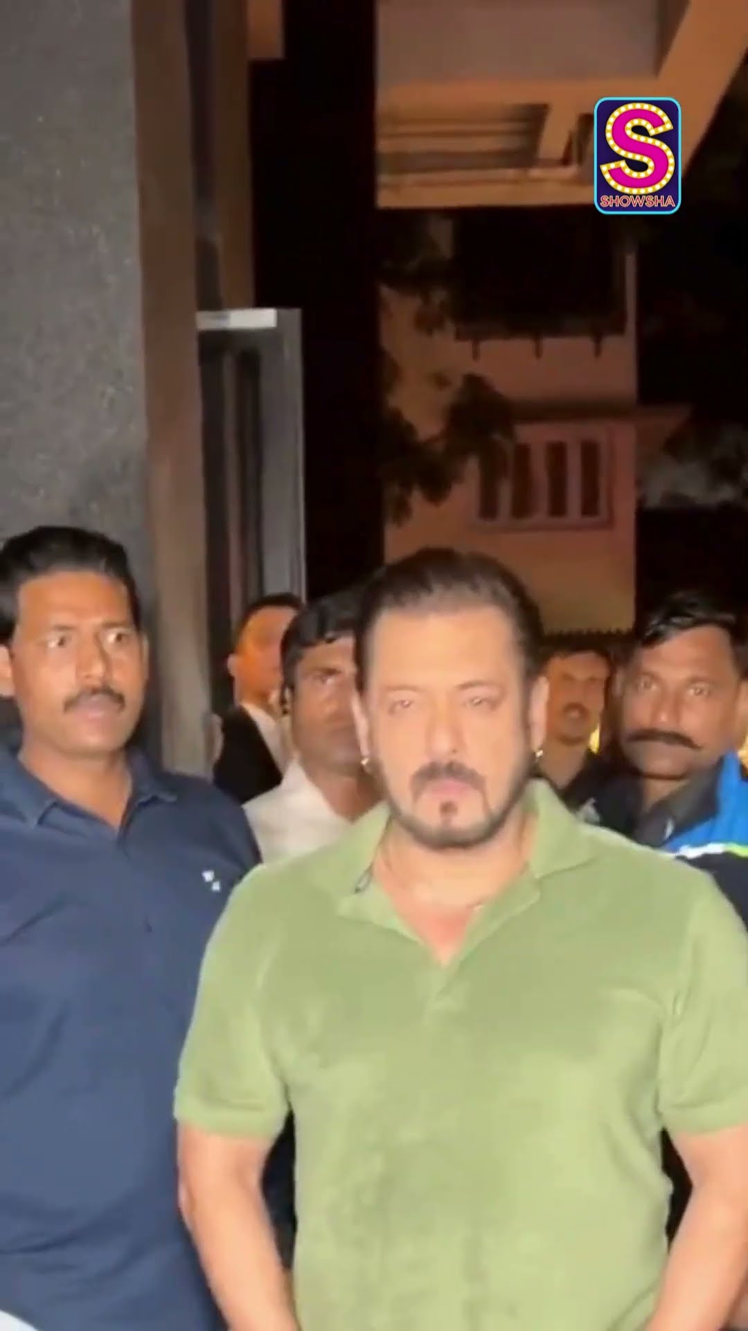 Salman Khan Out In The City! Can You Guess What’s Cooking? | Bollywood | Fashion | N18S | #viral