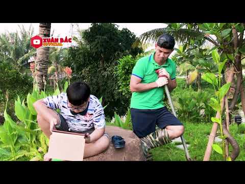 Video Bi béo thích thú luyện giao tiếp cùng Robot Izy Speak... - YouTube