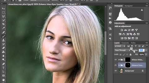How to retouch eyes and add sparkles to the eyes in Photoshop
