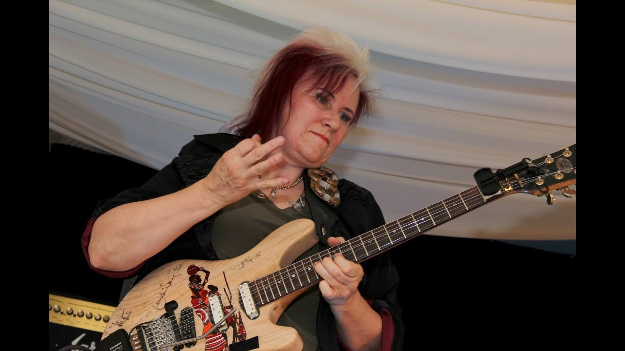 Jennifer Batten - Satch Boogie/Beat it solo September 2016