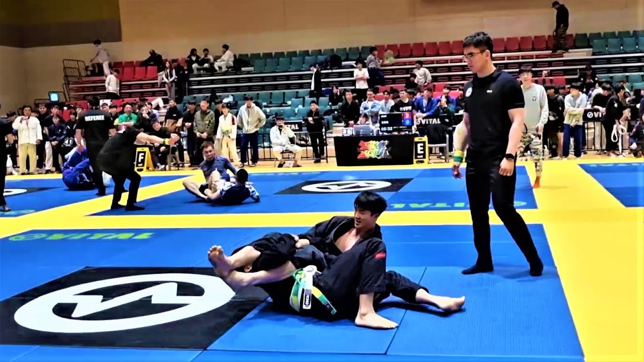 특공무술 관장 기린왕의 새로운 도전??!! 성남 스트릿 주짓수 화이트벨트 토너먼트!! street jiujitsu white belt tournament !! YouTube 특공무술 관장 기린왕의 새로운 도전??!! 성남 스트릿 주짓수 화이트벨트 토너먼트!! street jiujitsu white belt tournament !! YouTube