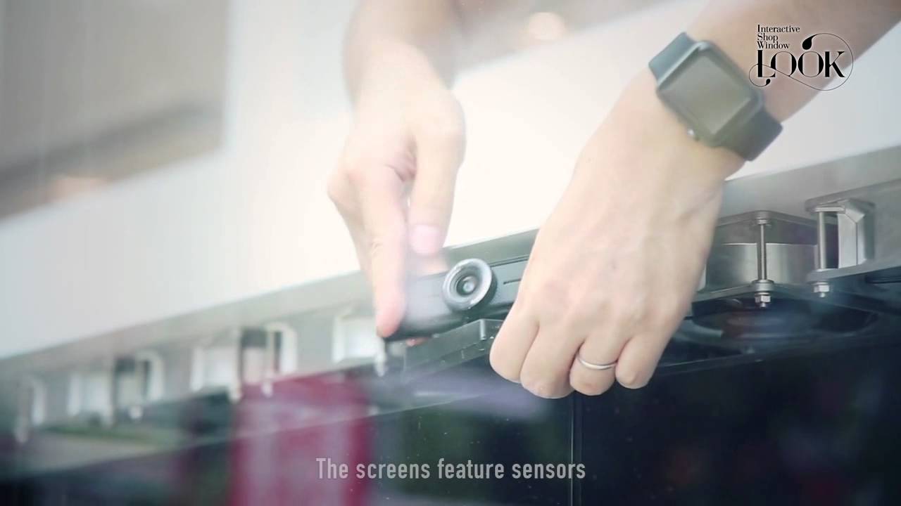 Interactive Shop Window LOOKS   AINZ&TULPE HD