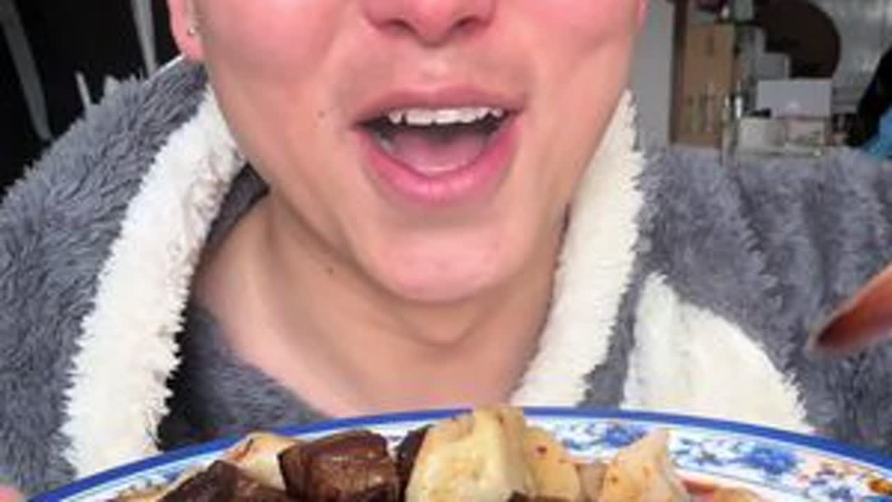 吃肉的时候夸肉香，刷碗的时候嫌碗脏 #美食 #农村美食  #味道好极了你们想吃吗 #农村生活美食 #乡下美食