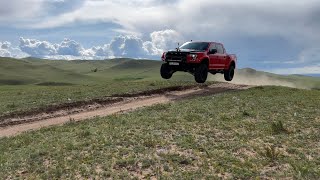 Тоноглосон Ford Raptor-р хамт харайцгаая