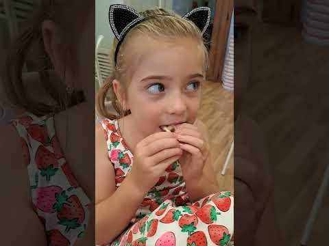Crunchy snacks 😋 Eating love ❤️ having a bite 😜 Cute girl  Nilya