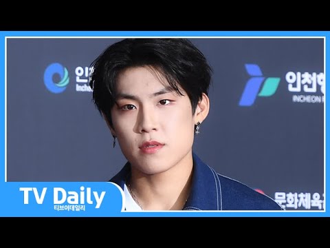 AB6IX 박우진(PARK WOO JIN) ‘어른미 물씬나는 참새’