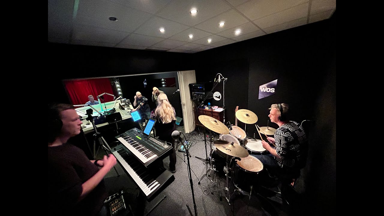 Fake It - Holding Back The Years (live @WOS Stage)