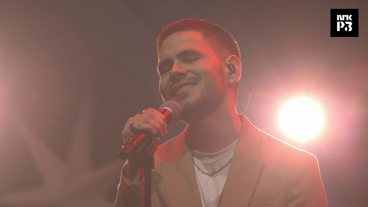 Chris Holsten & Kortado - Deilig er jorden (LIVE @ Christines Julekonsert)