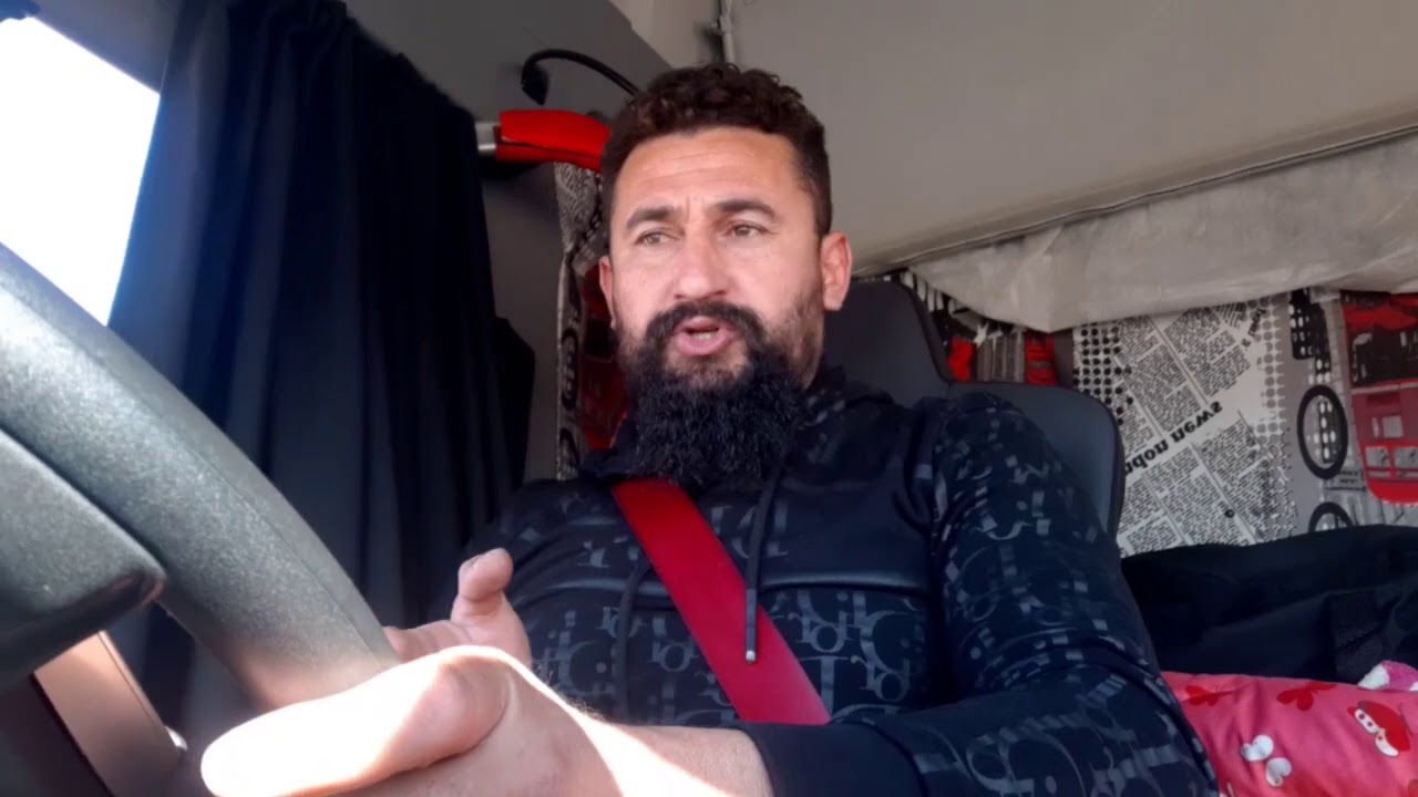 الجزائر  = عين صالح 2700klm عبر  طريق  الوحدة  الإفريقة