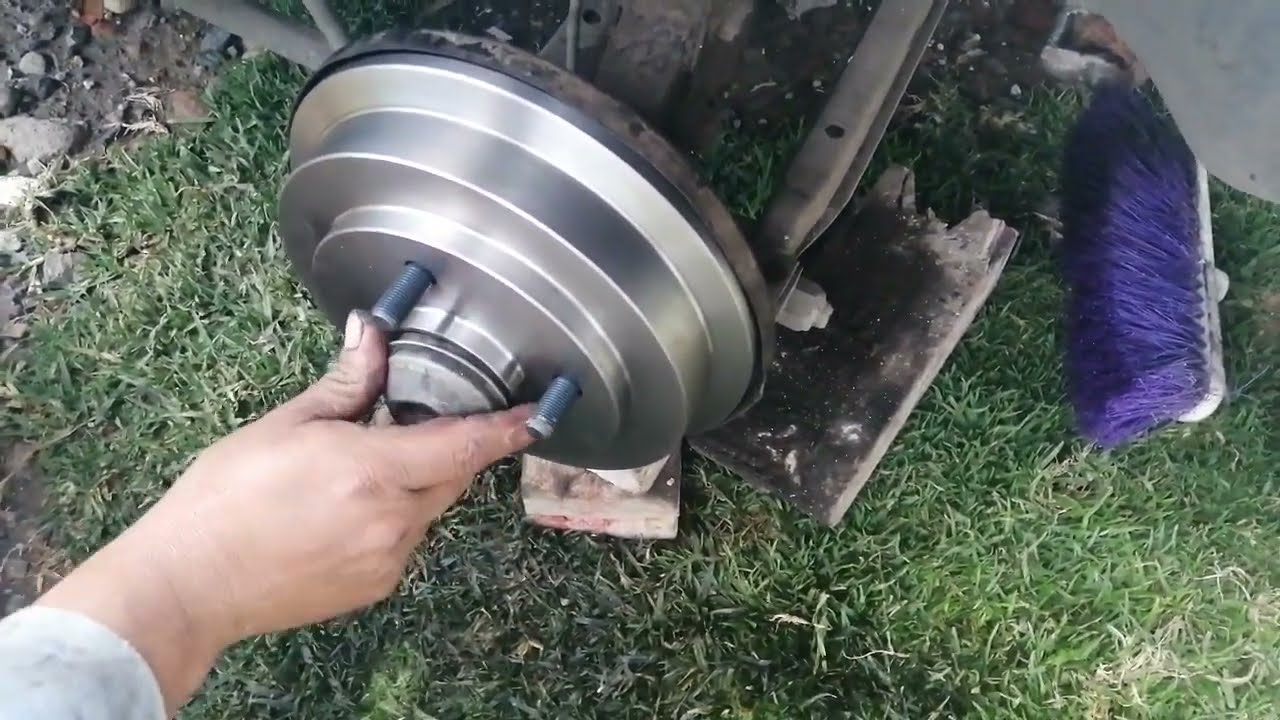 Cambio de balatas traceras de TSURU 2 MOD 90(