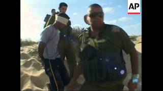 Israeli soldiers, Palestinian militants in gunbattle on border