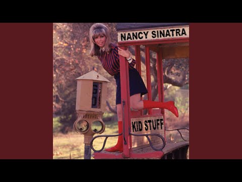Putar You're Gonna Make Love To Me - Nancy Sinatra