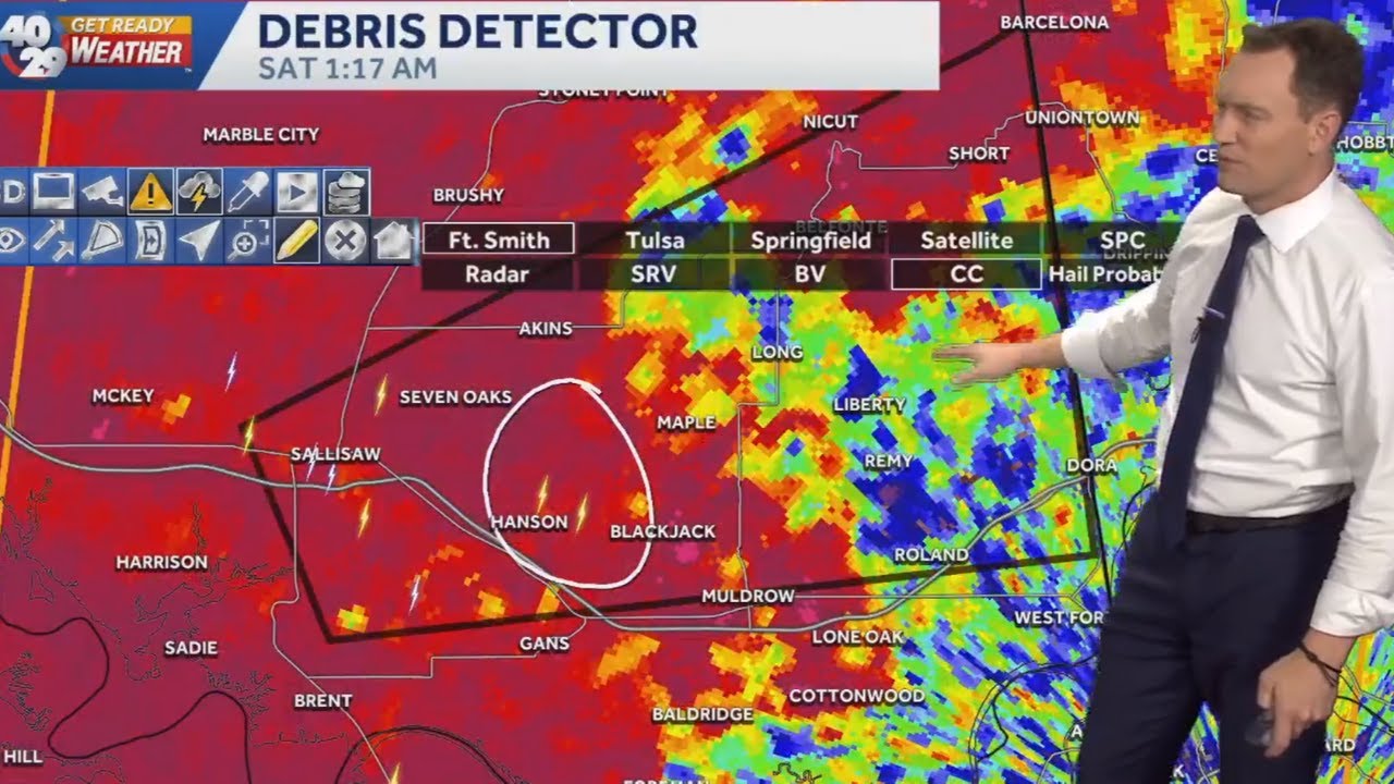 Strong storms in the River Valley - YouTube