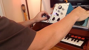 Hing Hon EK-001 mega demo.