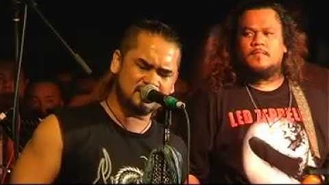 potret monalisa Wings live at Planet Hollywood 2007