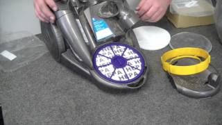 Zonder twijfel Langwerpig Verwachting My Dyson DC19 has lost suction, how do I check the filters and change them  to improve performance? - YouTube