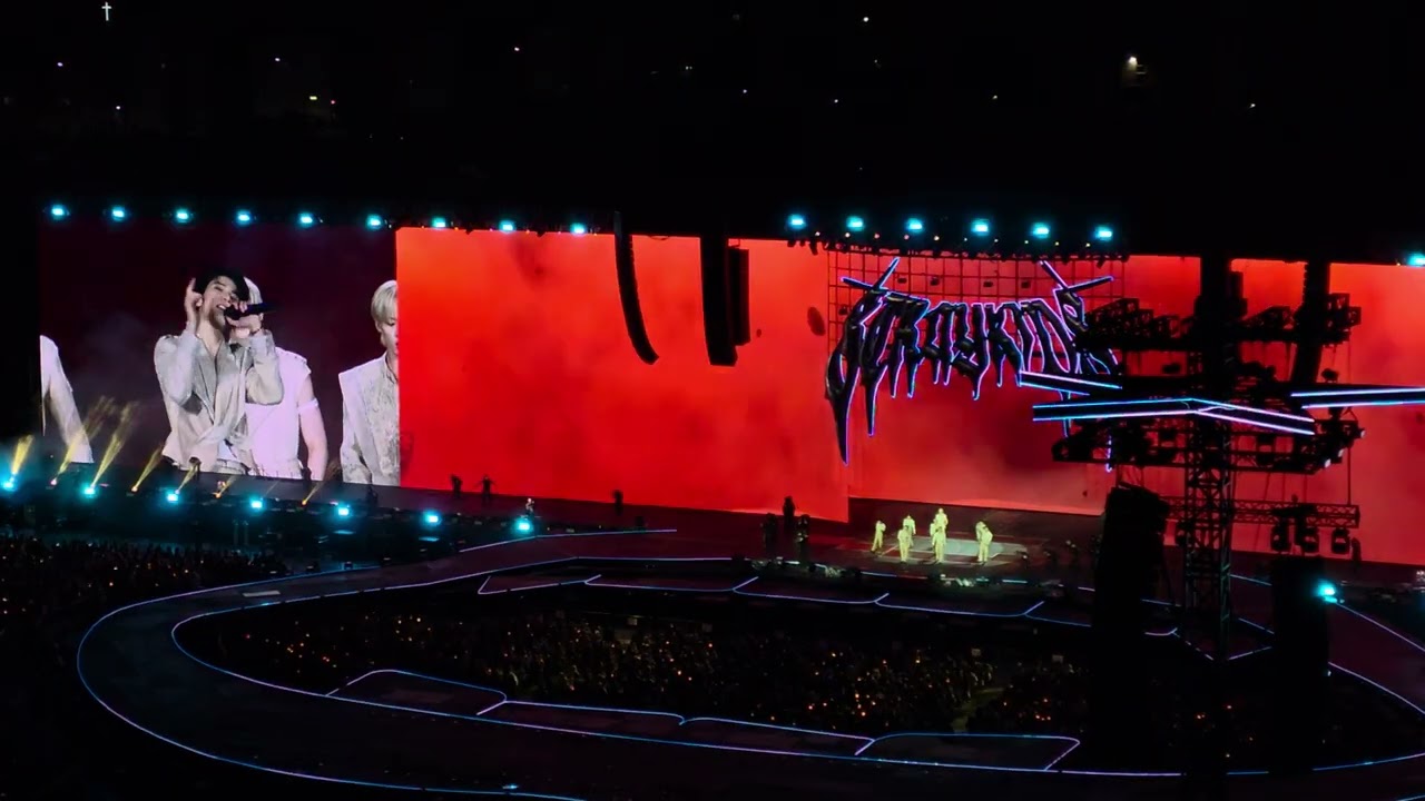 251019 SKZ ENCORE CONCERT - mountains, thunderous