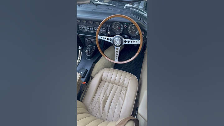 Jaguar E-Type V12, UK Classic Car Show #classiccars #jaguaretype