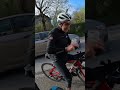 uno mangia , uno beve dei succhi di frutta l'altro in bagna  a Ca.....re , Domenico ci da con i Gel