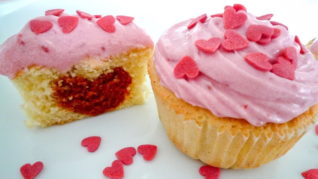 HimbeerVanille Cupcakes mit ♥ für den Valentinstag oder Muttertag