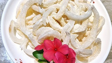 Tám làm món mứt dừa non vị sữa.