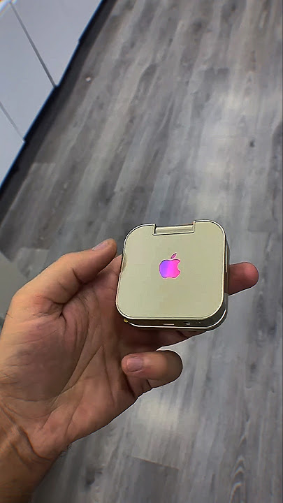 Rate This Apple Flip iPhone ⭐