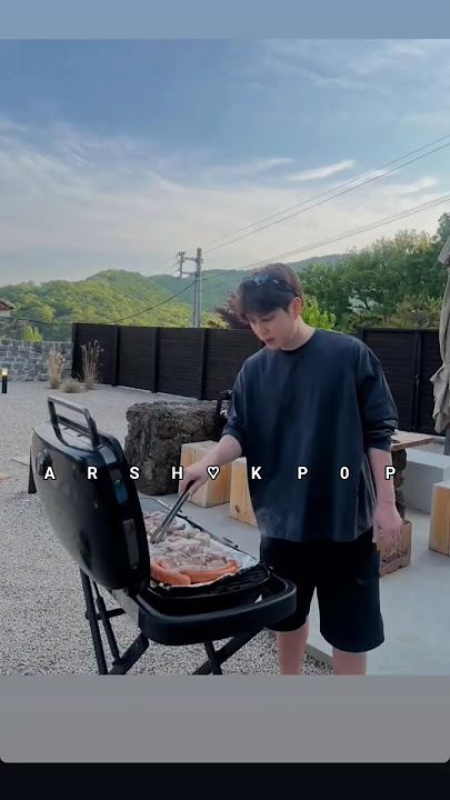 jimin's brother instagram story update About hangout with girlfriend 💕 #bts #jimin