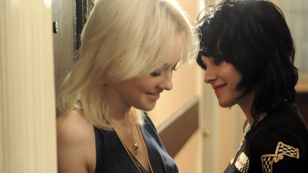 Cherie Currie and Joan Jett THE RUNAWAYS Sex Image Hq